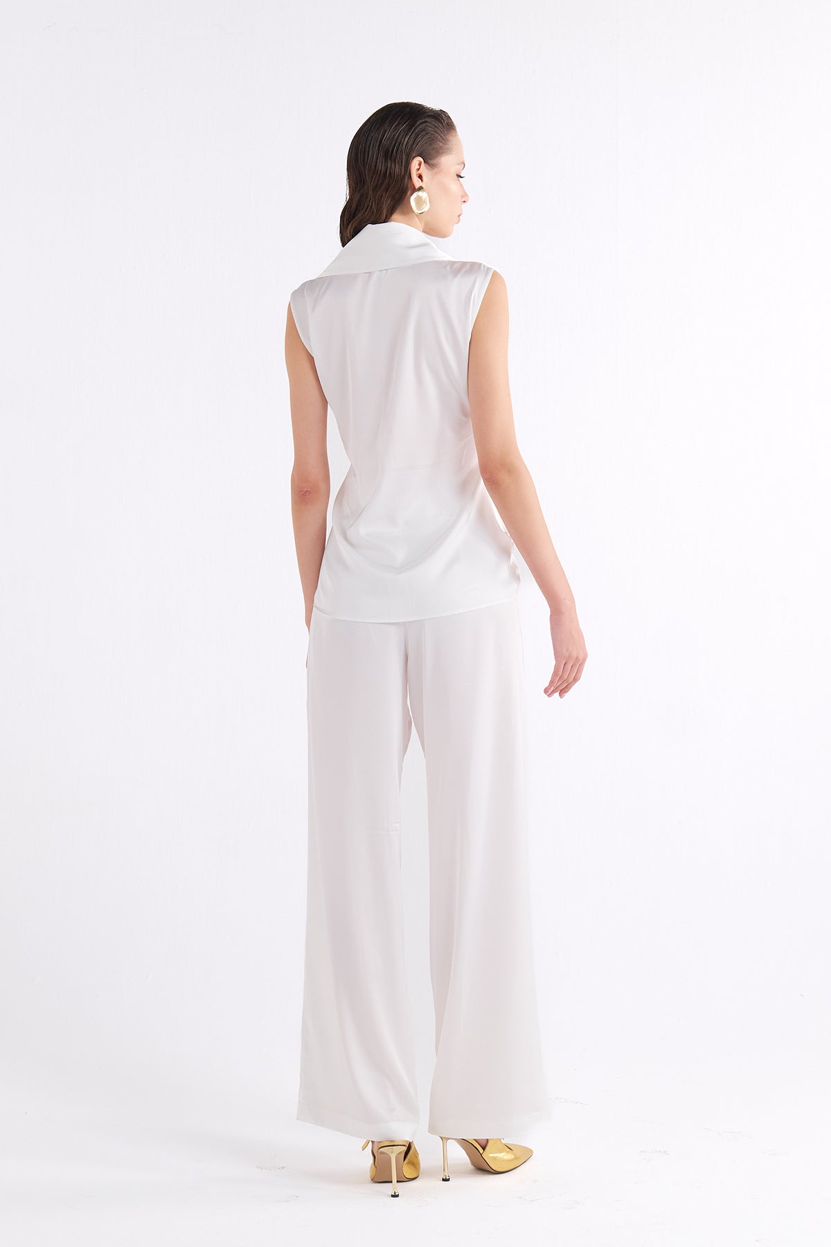 PAIGE KNOT-DETAILED WHITE SATIN ÜST