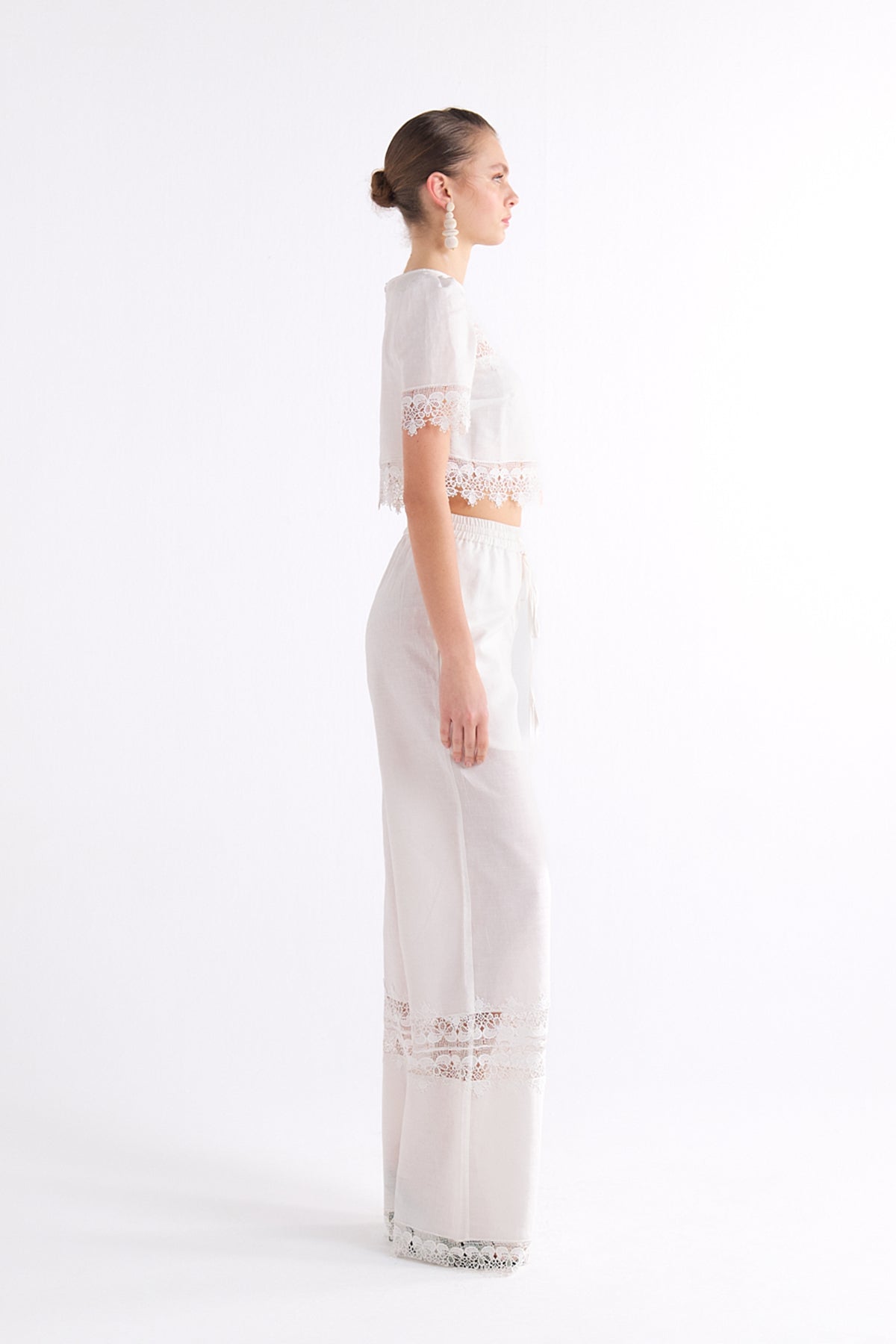 GABRIELLE WHITE WIDE-LEG DRAWSTRING DANTEL DETAYLI PANTOLON