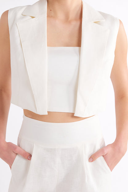 BRIONY WHITE SLEEVELESS CROPPED BLAZER VEST